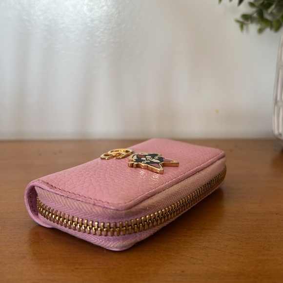 EUC “Limited Edition" Gucci Pink Marmont Bosco Dog Key Zip Around Coin Purse - Picture 6 of 13